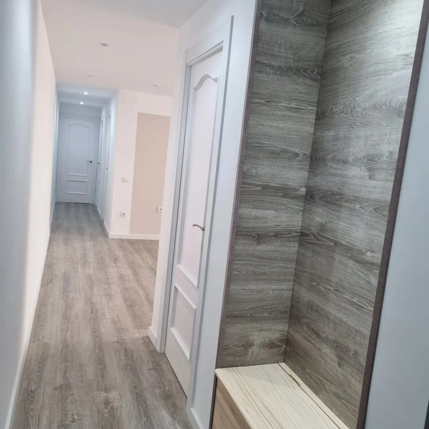 Mueble pared a medida, vista lateral